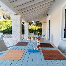 3 bedroom villa with pool in Kassiopi, Corfu, sleeps 6